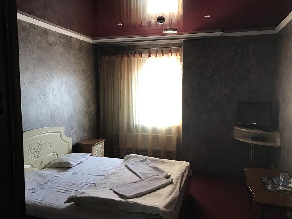 Power House Hotel Lutsʼk Extérieur photo